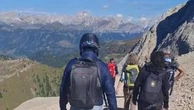 Marmolada, in monoruota elettrico lungo il sentiero per raggiungere il fronte del ghiacciaio