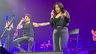 "Sei tu" oltre il silenzio: Fabrizio Moro sul palco con Giorgina Lo Nardo, la canzone rivive in lingua dei segni