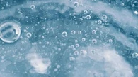 Fake news sul cibo, "L'acqua gassata fa ingrassare?": la risposta dell'esperto