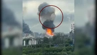 Ucraina, nuovi attacchi alla raffineria di Mosca: il boato e il tetto della cisterna vola via