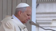 Leone XIV: "Sono stato scelto senza alcun merito, con timore e tremore. Vengo a voi come fratello"