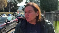 Insegnante accoltellata a scuola, una mamma: "Tre ragazzi hanno visto tutto e li stanno assistendo"