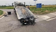 Incidente a Gorgonzola, si schianta con lo scooter contro un'auto: morto un 60enne