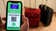 Green pass, Draghi firma il decreto. Cos'è, a cosa serve, come si ottiene e chi controlla
