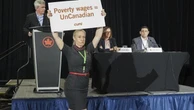 Air Canada, conferenza stampa interrotta dai dipendenti: "Salari da povertà", 500 voli cancellati