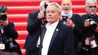 Alain Delon, sequestrate 72 armi nella sua dimora nel Loiret
