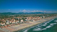 Case vacanza in Italia, Forte dei Marmi e Cortina le più care: la mappa dei prezzi