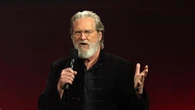 Jeff Bridges dice di “sentirsi bene” dopo la diagnosi di un cancro: “La vita è breve e bellissima”