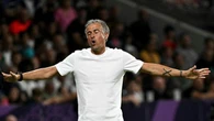 Luis Enrique cade dalla bicicletta e si frattura la clavicola