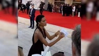 Venezia: Indya Moore e la scritta "stop al genocidio" sul red carpet