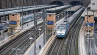 Sciopero dei treni, domani lo stop di 24 ore. Orari e fasce di garanzia: cosa c’è da sapere