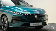 Peugeot 308, il restyling della versatilità: dall’elettrico al diesel, motori per tutti. Cosa cambia