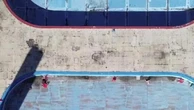 "Pensami pubblica": nella piscina Argelati chiusa da anni l'azione di protesta