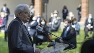 2 giugno, festeggiamenti ridotti: niente parata ma ci saranno le frecce tricolori. E Mattarella parlerà in tv