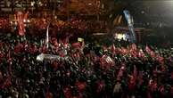 Istanbul, le proteste contro l'arresto del sindaco Imamoglu continuano anche nella notte