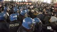 Brescia, scontri in piazza tra manifestanti antifascisti e polizia