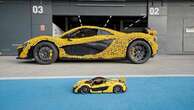 A Silverstone corre la supercar McLaren P1 costruita con i Lego: 