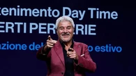 Pino Insegno torna con Reazione a catena: “Quest’anno non devo dimostrare nulla”