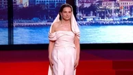 Juliette Binoche apre Cannes: l'omaggio a Fatima Hassouna, la fotoreporter palestinese uccisa a Gaza