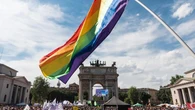 Pride, stop a vendita e somministrazione di alcolici in zona Centrale e Arco della Pace: orari e vie