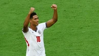 Proteste norvegesi sul primo gol di Bellingham: “Il pallone ha toccato il cavo della telecamera”