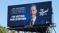 Jimmy Kimmel: “Io voto Colbert agli Emmy”. Il comico si schiera col collega contro Trump