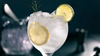 Il gin celebra la Sicilia con uno spirit vulcanico