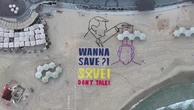 Ostaggi israeliani, grande scritta sulla spiaggia di Tel Aviv: "Trump salvali, non parlare"