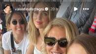 Chiara Ferragni riappare sui social (della sorella): allo stadio per tifare Cremonese, selfie di famiglia e foto con i fan durante la partita