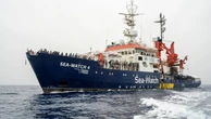 Migranti, Mezzaluna rossa: "Cinquanta migranti morti in un naufragio"