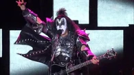 Gene Simmons dei Kiss in ospedale dopo un incidente d’auto: “Sto bene, capita a chi guida male”