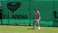 L'allenamento di Sinner sull'erba di Halle: Jannik prova dritto e rovescio in attesa degli ottavi