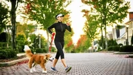 Rivoluzione Brisk walk, come si fa la camminata a passo veloce che protegge cuore e metabolismo