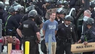 California, continuano le proteste nonostante il coprifuoco: numerosi gli arresti di manifestanti
