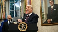 Le Borse oggi, 7 agosto. Scattano i dazi, Trump a mezzanotte: “Miliardi di dollari stanno arrivando negli Usa”