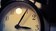 Domenica torna l’ora solare. Ma l’Europa si appresta a votare per abolirla