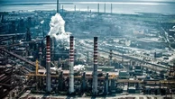 Ex Ilva di Taranto, operaio ferito al braccio mentre manovra un bobcat: ricoverato in ospedale
