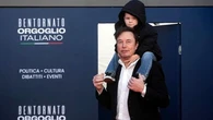 Musk ad Atreju, lo spot alla natalità di Mister X che arriva in Tesla bianca
