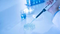 Fertilità maschile in calo dopo i 35 anni. Gli urologi: “Congelate gli spermatozoi”