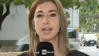 Elisa Dossi, la giornalista ferita a Udine: “Colpita a una gamba da un sasso, non riuscivo a camminare”