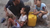Gaza, sei bambini morti alla distribuzione dell'acqua: la disperazione dei piccoli sopravvissuti
