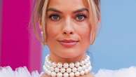 Margot Robbie, il selfie senza trucco scatena gli haters. 