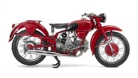 Cent'anni di Guzzi: un museo itinerante delle moto più belle