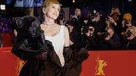 Sharon Stone sfoggia il nuovo hairlook