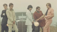 “Nomade che non sono altro”, su Rai 3 il doc sulla storia e le canzoni dei Nomadi