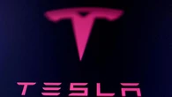 Quell’incidente mortale fu in parte colpa dell’Autopilot, Tesla condannata a pagare 242 milioni