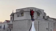 Balli, passione e acrobazie con il Fly tandem nel porto di Trani