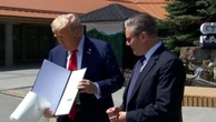Il lapsus di Trump con Starmer: chiama "Unione europea" il Regno Unito