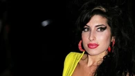 Amy Winehouse, i padre perde la causa contro due amiche della cantante per i cimeli venduti