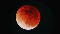 Eclissi lunare del 7 settembre in Italia: ogni quanto avviene e gli orari per non perdersela